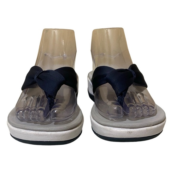 Cloudsteppers by Clarks Arla Glison Navy Blue Fabric Flip Flop - Picture 3 of 9